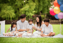 Studio vs. Outdoor Family Portraits: How to Choose the Right Session for Your Family