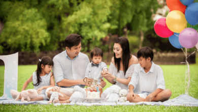 Studio vs. Outdoor Family Portraits: How to Choose the Right Session for Your Family